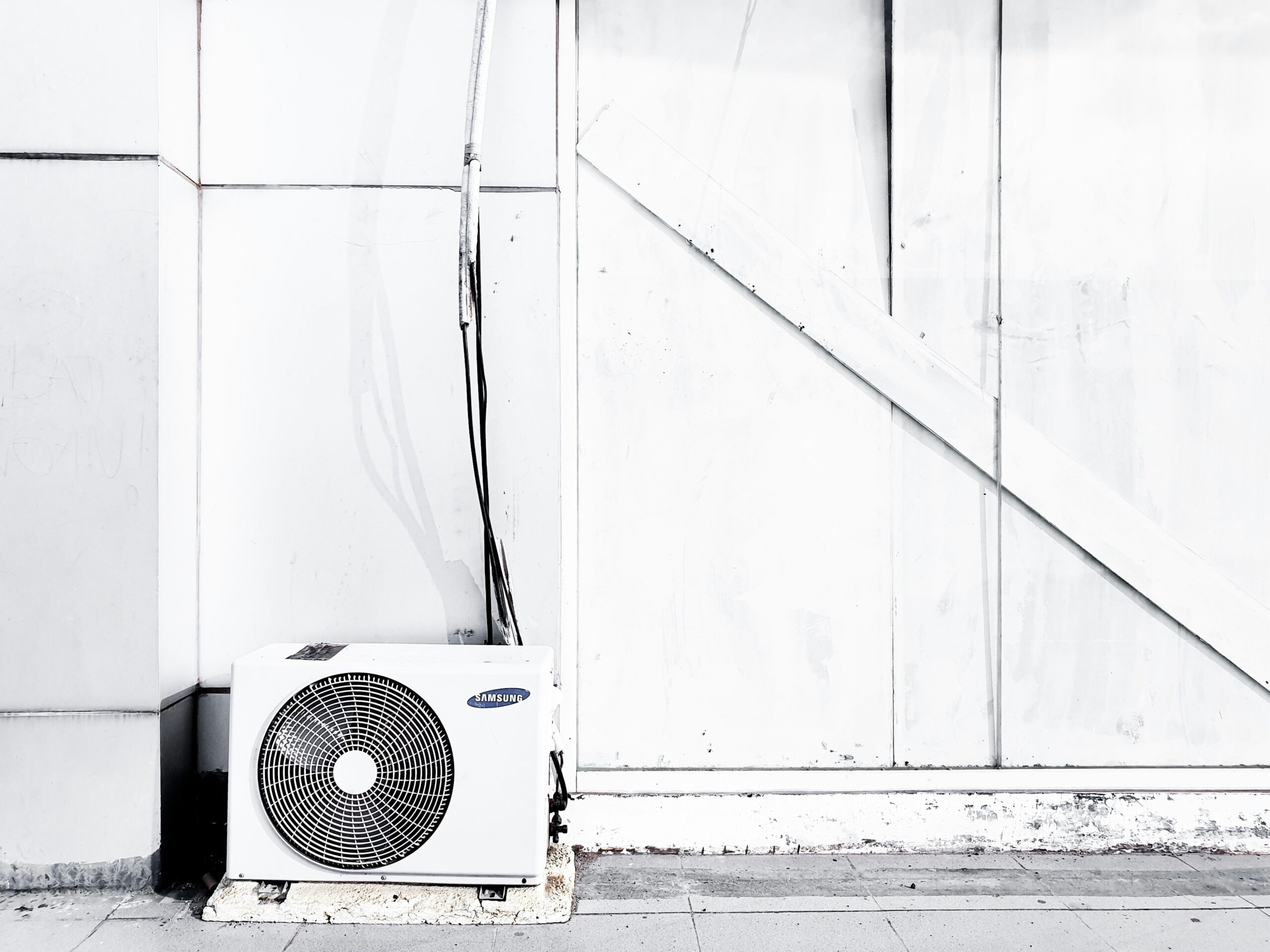 find the perfect air conditioner for your home or office with our wide selection of energy-efficient, high-performance units. stay cool and comfortable all year round with our top-quality air conditioning systems.